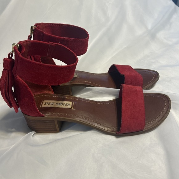 Steve Madden Red Darcie Women's Sandles US Size 7.5 Leather Upper Zipper Back - Picture 3 of 12